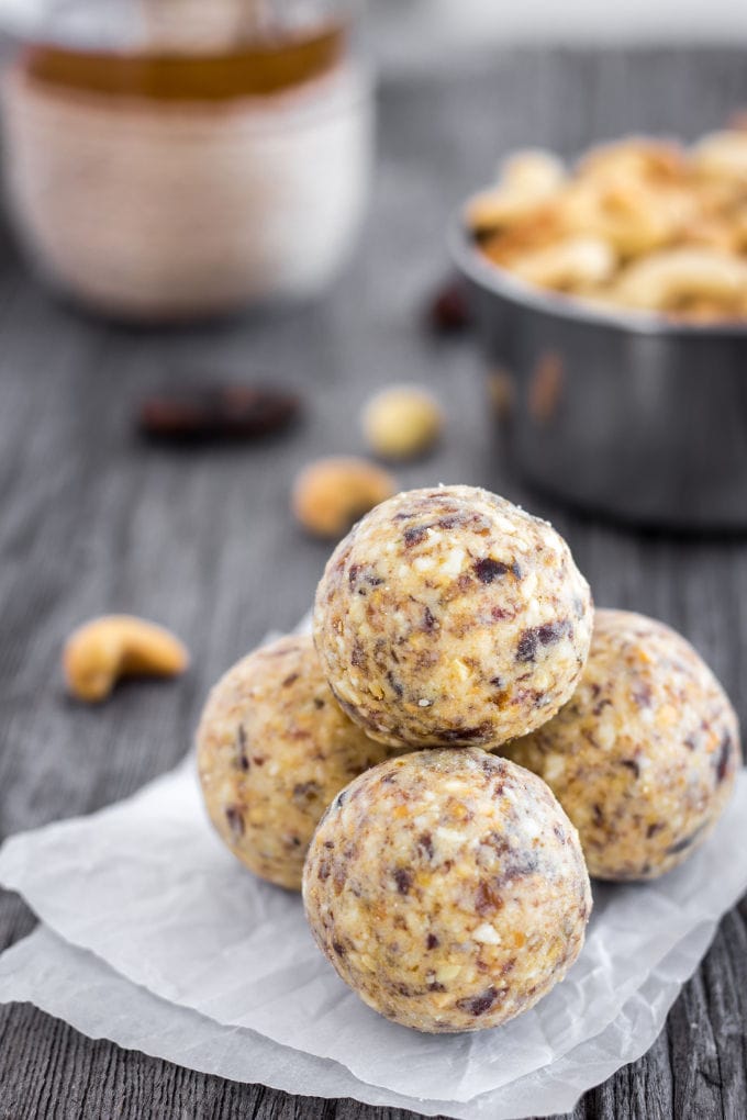 Tahini Protein Balls - I LOVE this quick and easy, 5-ingredient, no-bake healthy snack. Paleo, Gluten-Free and naturally sweetened with dates. Real Food! | Onecleverchef.com