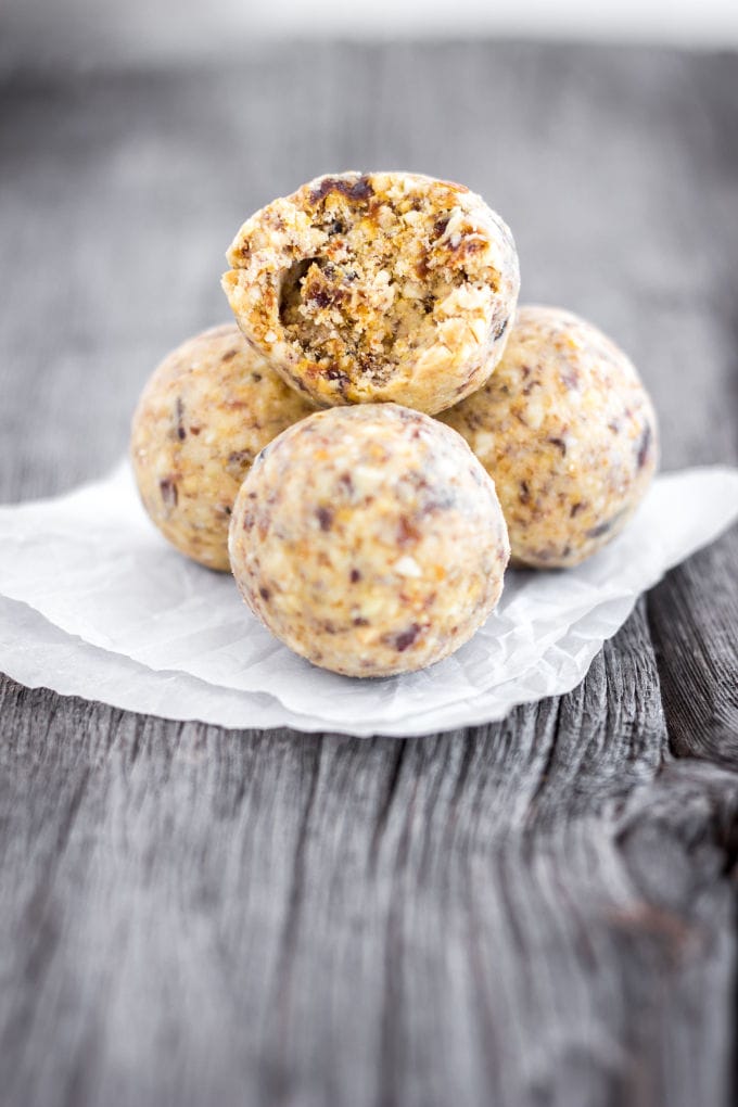 Tahini Protein Balls - I LOVE this quick and easy, 5-ingredient, no-bake healthy snack. Paleo, Gluten-Free and naturally sweetened with dates. Real Food! | Onecleverchef.com