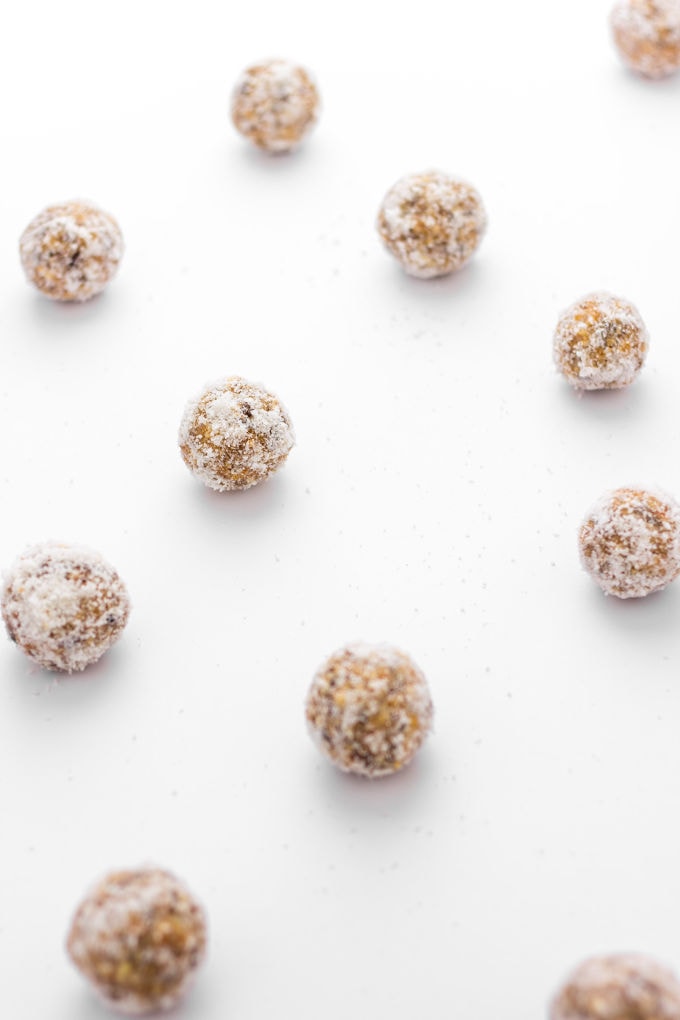 These Apricot Protein Balls are naturally sweetened, easy to make and SO tasty! | www.onecleverchef.com