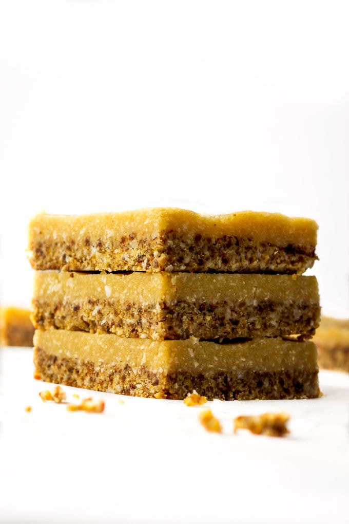 A Healthy No-Bake Vegan Vanilla Slice. This delicious, guilt-free, melt in your mouth dessert is smooth, creamy, naturally sweetened and made with real food! Paleo, Vegan, Gluten-Free, Dairy-Free! | www.onecleverchef.com