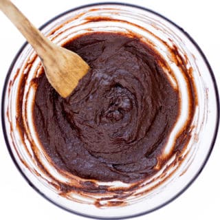 This Vegan Sweet Potato Chocolate Cake Frosting is a dream come true. Quick and easy to make, this decadent cake frosting is made of only 5 simple and super healthy ingredients. Paleo, Vegan, Gluten-Free and Dairy-Free. | www.onecleverchef.com